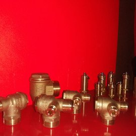 Kompresör çekvalfleri ve emniyet ventilleri 1