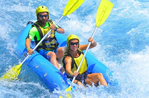 Unvergessliche Rafting- und Jeep-Safari-Abenteuer in E