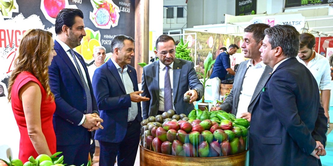 BAŞKAN KARA YÖREX FUARI’NDA