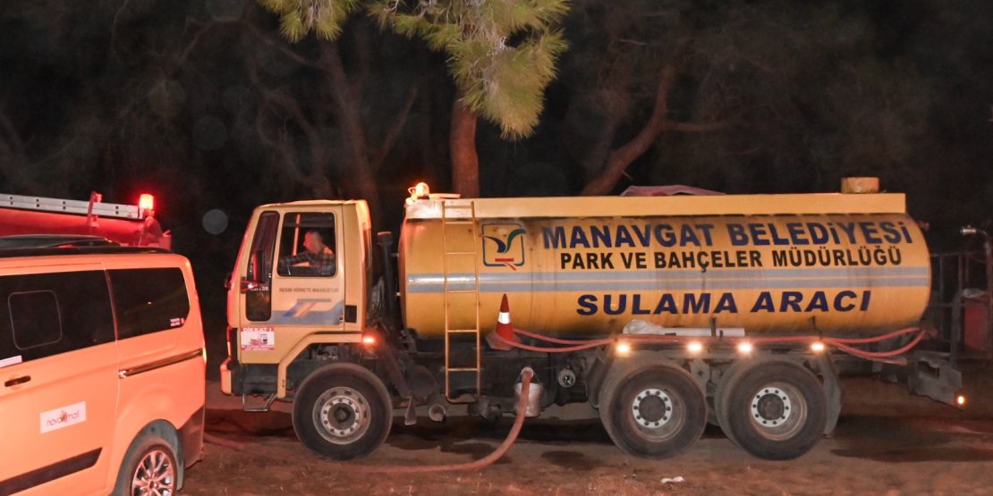 MANAVGAT BELEDİYESİ’NDEN ORMAN YANGINI’NA ANINDA MÜDAHALE