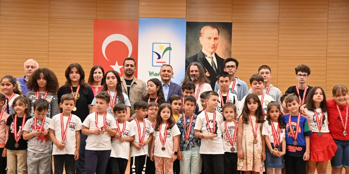 MANAVGAT BELEDİYESİ’NDEN CUMHURİYET BAYRAMI’NA ÖZEL SATRANÇ TURNUVASI