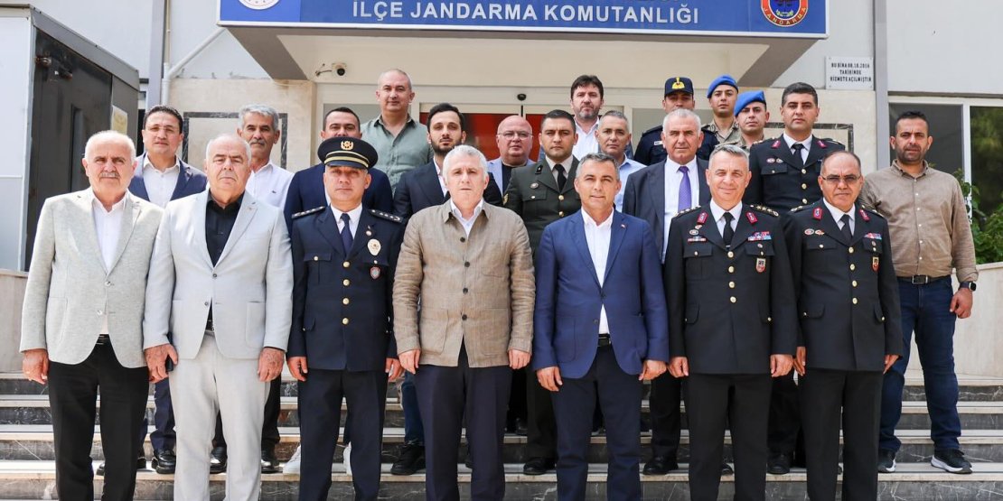 BAŞKAN KARA, BAYRAM COŞKUSUNU MANAVGAT’IN TÜM KESİMLERİYLE PAYLAŞTI