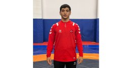 MANAVGATLI GÜREŞÇİDEN MİLLİ GURUR