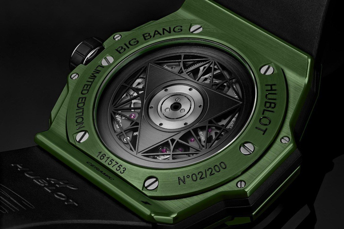 big-bang-unico-sang-bleu-II-green-ceramic-45-mm-back-shot