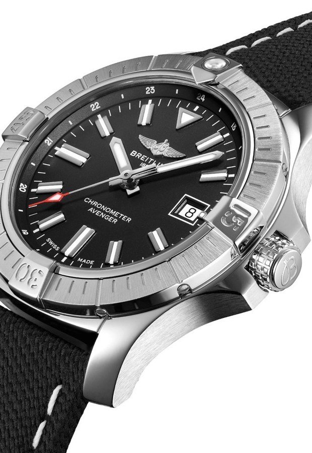breitling-avenger-automatic-43--8f46-