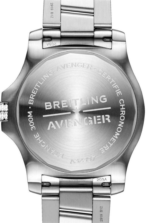breitling-avenger-automatic-gmt-43-bb970e