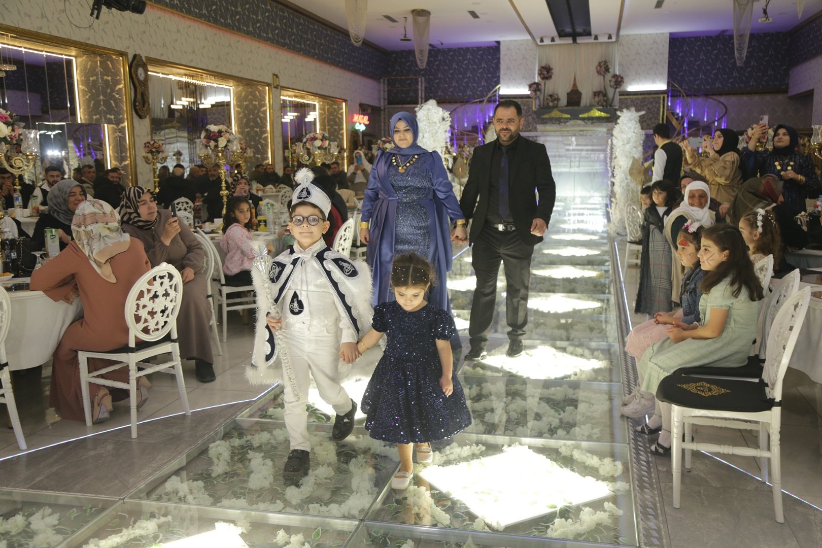 2025 Yenilenen Salonumuz