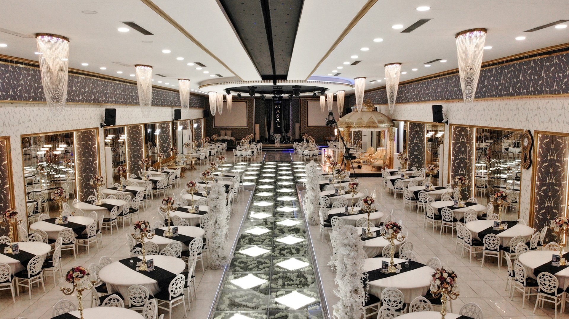 2025 Yenilenen Salonumuz