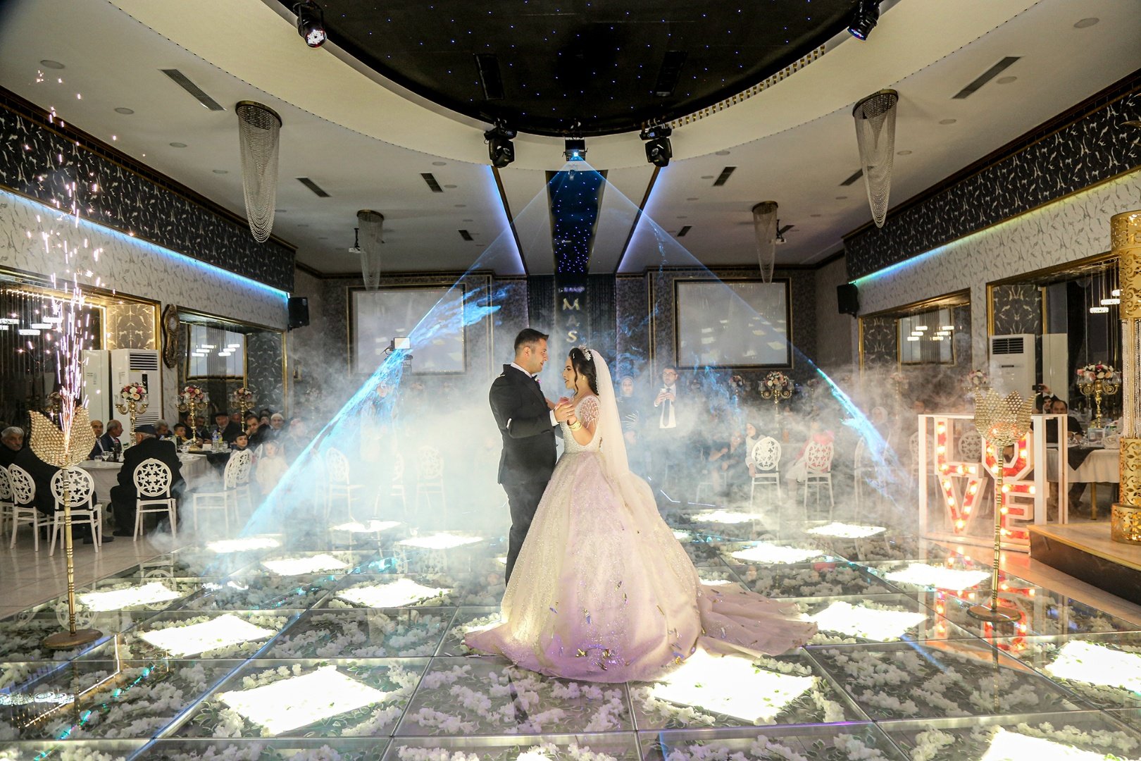 2025 Yenilenen Salonumuz