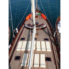 Zephyria 2 Deluxe Yacht