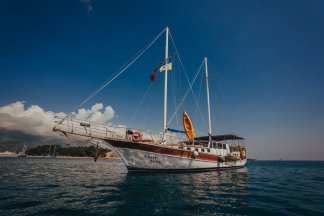 Lady Jane Standard Yacht