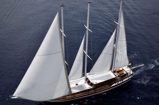 Dolce Vita Deluxe Yacht