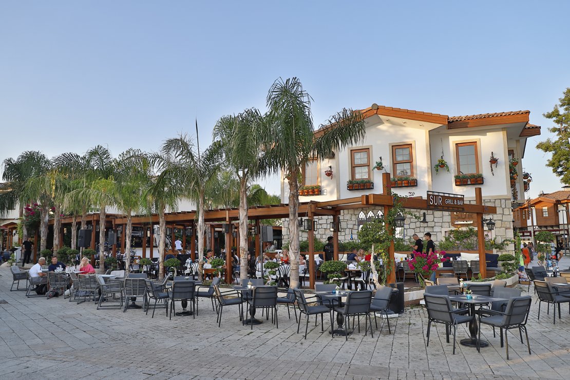 Sur Grill Bar