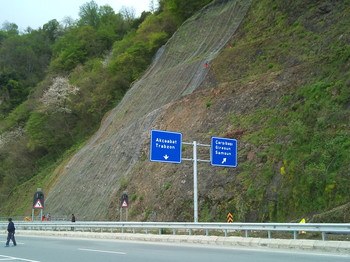 ÇARŞIBAŞI - GİRESUN - SAMSUN BAĞLANTI YOLU GABİON UYGULAMASI 1