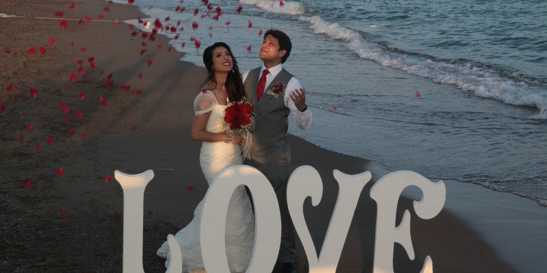 Indians Living In UK Make Traditional Weddings In Antalya