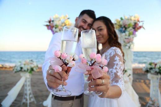 Шампанское- символ удачи, счастья и успеха