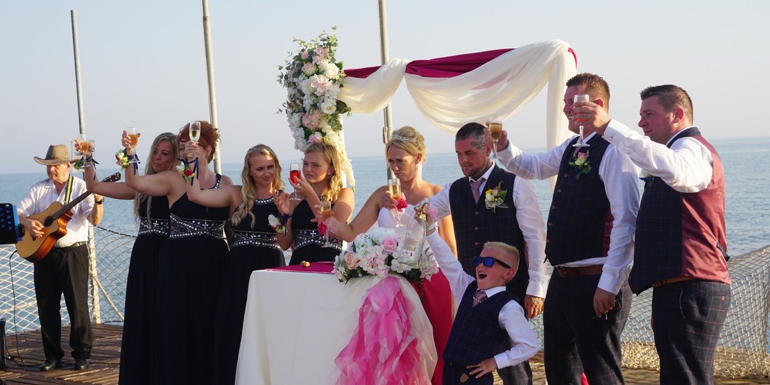 Die Wahl Des Trauzeugen İst Für Den Bräutigam Sehr Wichtig