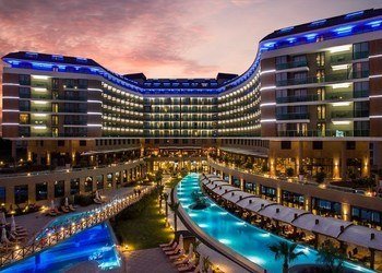 دکوراسیون عروسی در آنتالیا