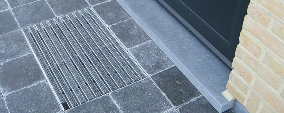 Paspas Görünümlü Drenaj Kanalı