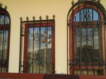 Ferforje Pencere Demiri Ve Korkulukları Neden Önemli?