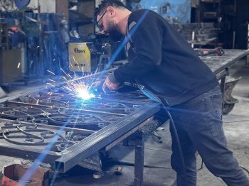 Ferforje ile Evinize Sanat Katın: Estetik, Güvenlik ve Dayanıklılığın Buluşması