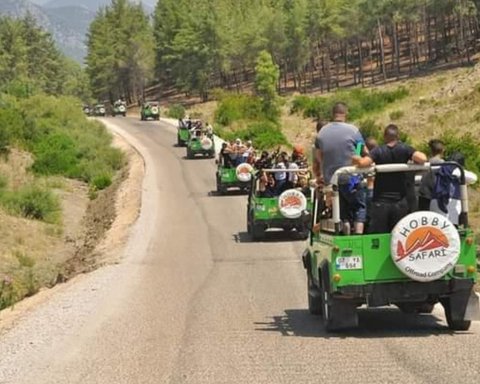 Тур на джип-сафари из Кунду
