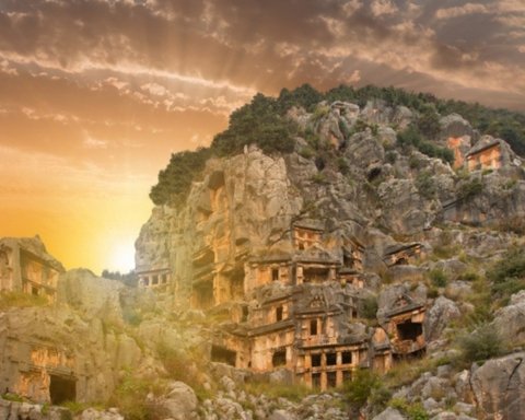 ДЕМРЕ, МИРА, КЕКОВА ТУР