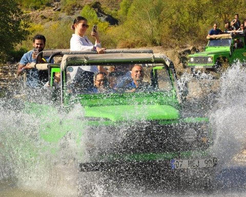 Side-Rafting und Jeep-Safari