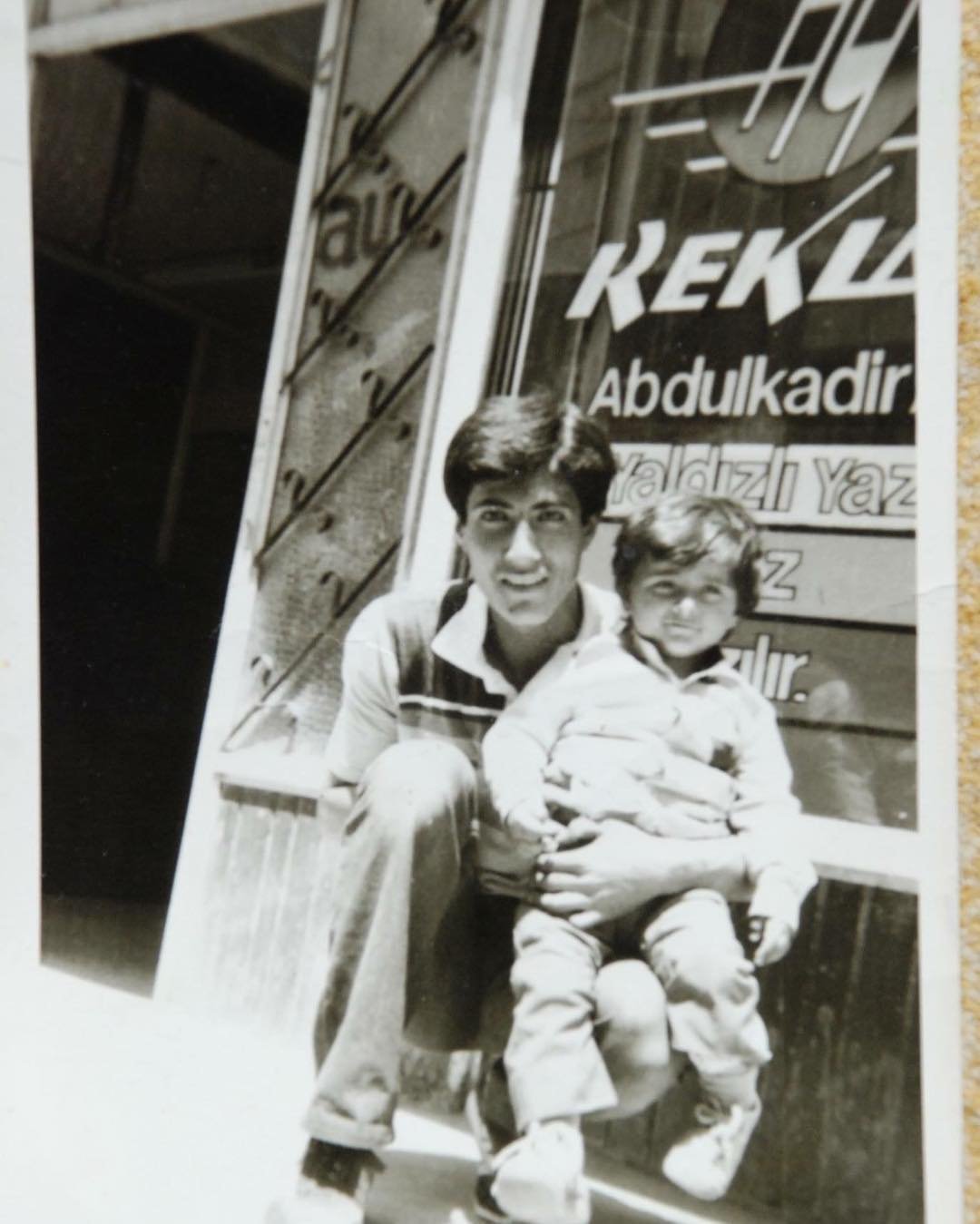 28156578_580038232355222_882250122992287744_n