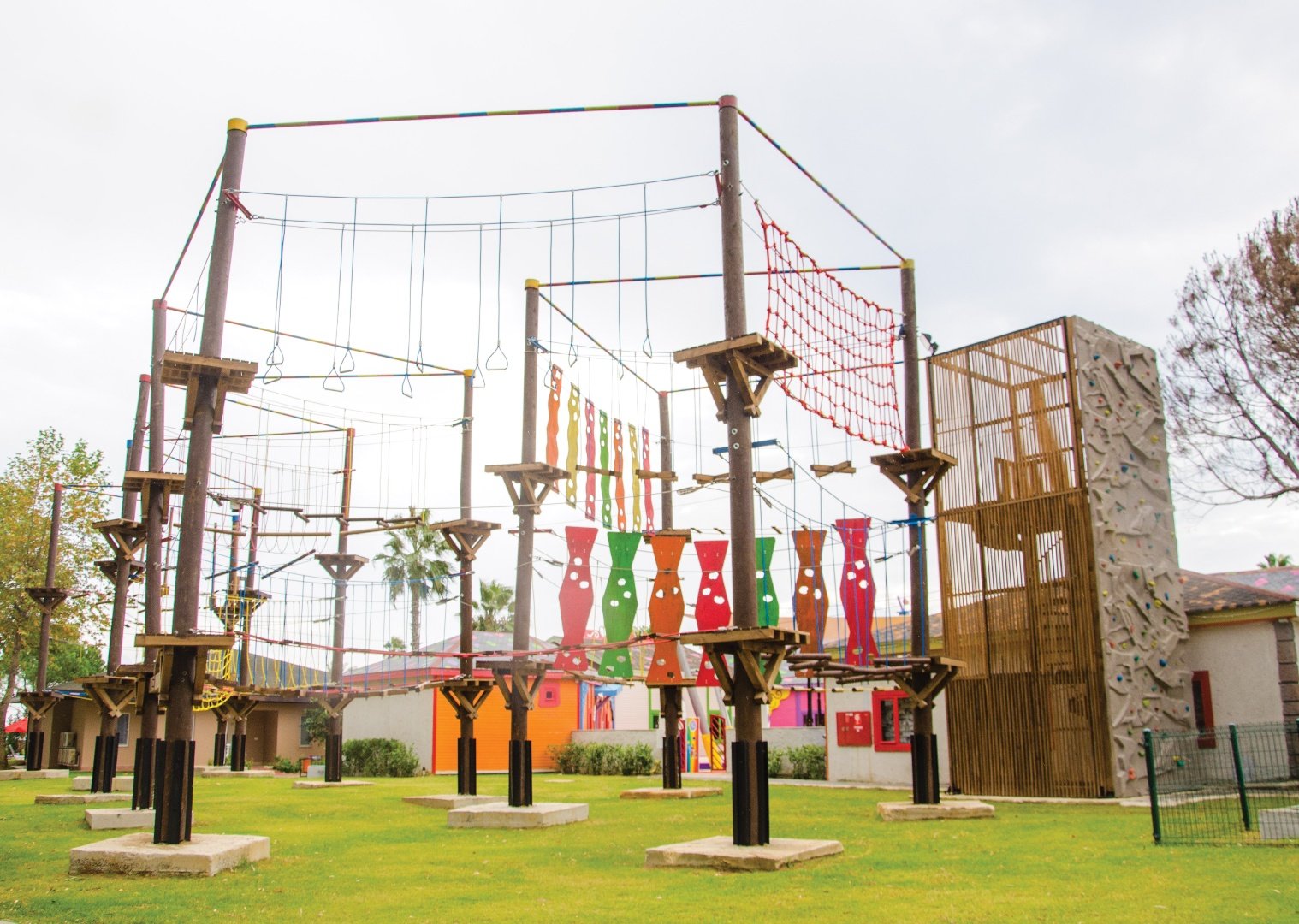 Antalya Ahşap Direk Macera Parkı