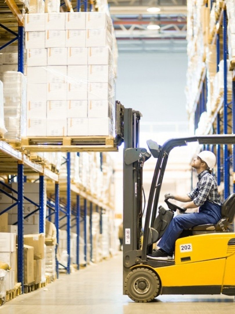 Forklift (810 X 1080 Piksel)