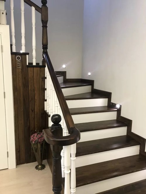 merdiven güvenliği-ahşap ev merdivenleri