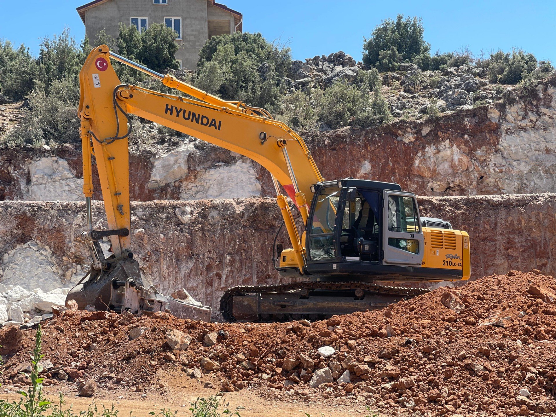 WhatsApp Image 2024-04-08 at 15.16.45 (1)