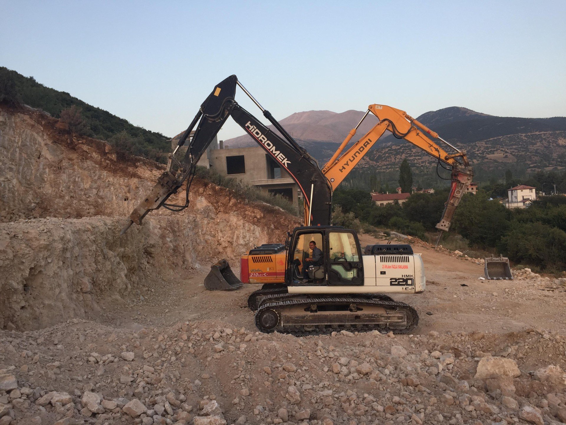 WhatsApp Image 2024-04-08 at 15.16.50 (1)