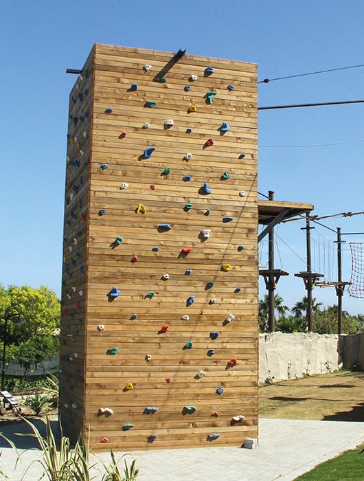 WOODEN CLIMBING WALLS