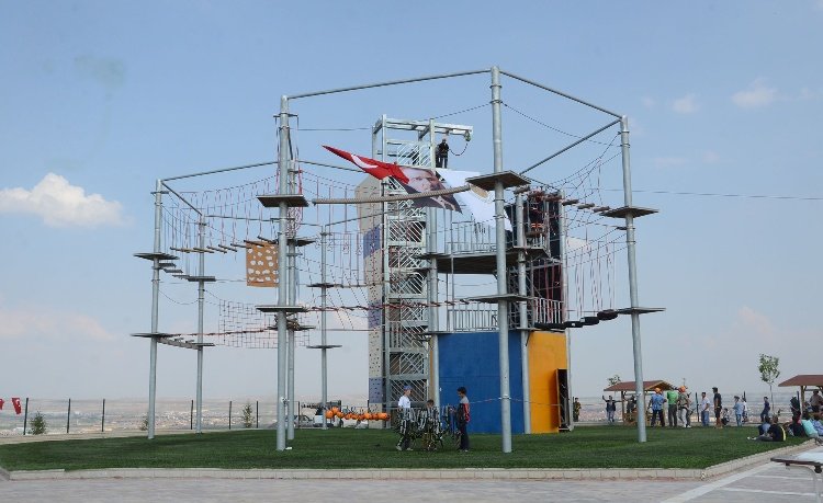 Metal construction adventure parks