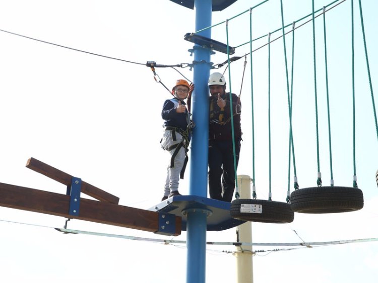 Metal construction adventure parks