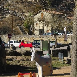 Donkey Climbing Walls