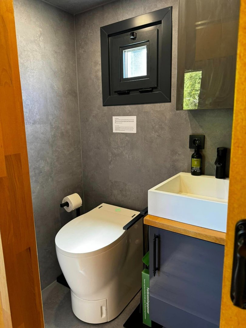 Queen Dream River Premium Tiny House