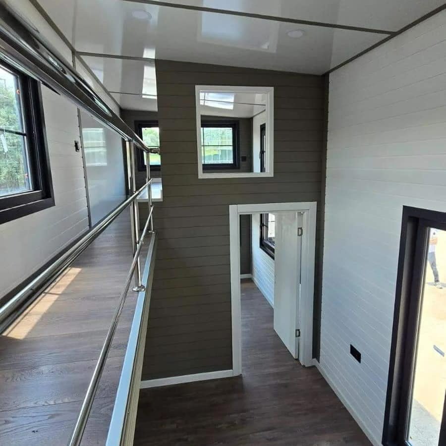 Queen Dream River Premium Tiny House