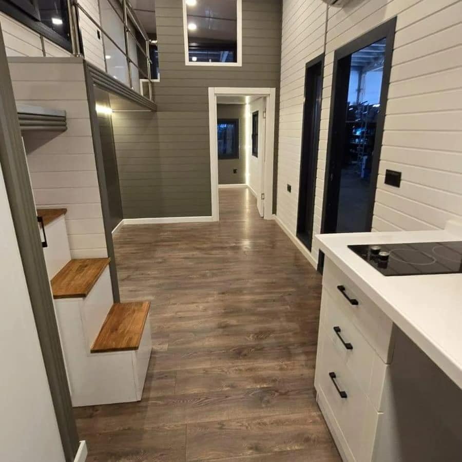Queen Dream River Premium Tiny House