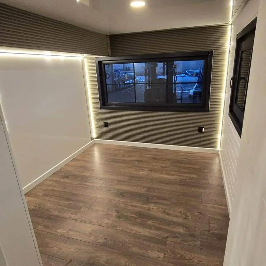 Queen Dream River Premium Tiny House
