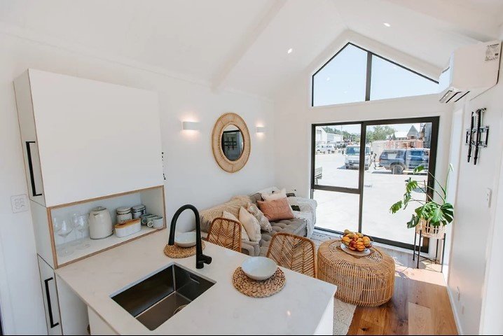 Queen Dream 100 Plus Preimum Tiny House