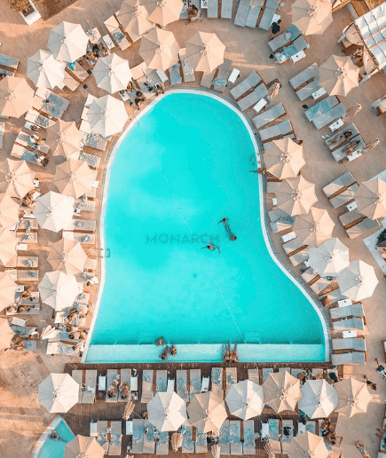 monarch beach alaçatı