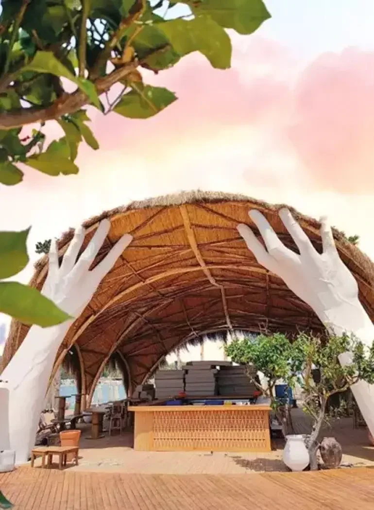 Mano Del Sol Beach 7