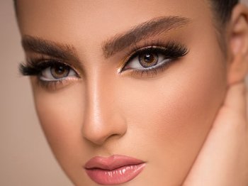 Ankara Kızılay’da İpek Kirpik Nerede Yaptırılır? Doğal Görünüm ve Uzun Süre Kalıcılık İçin Doğru Adres