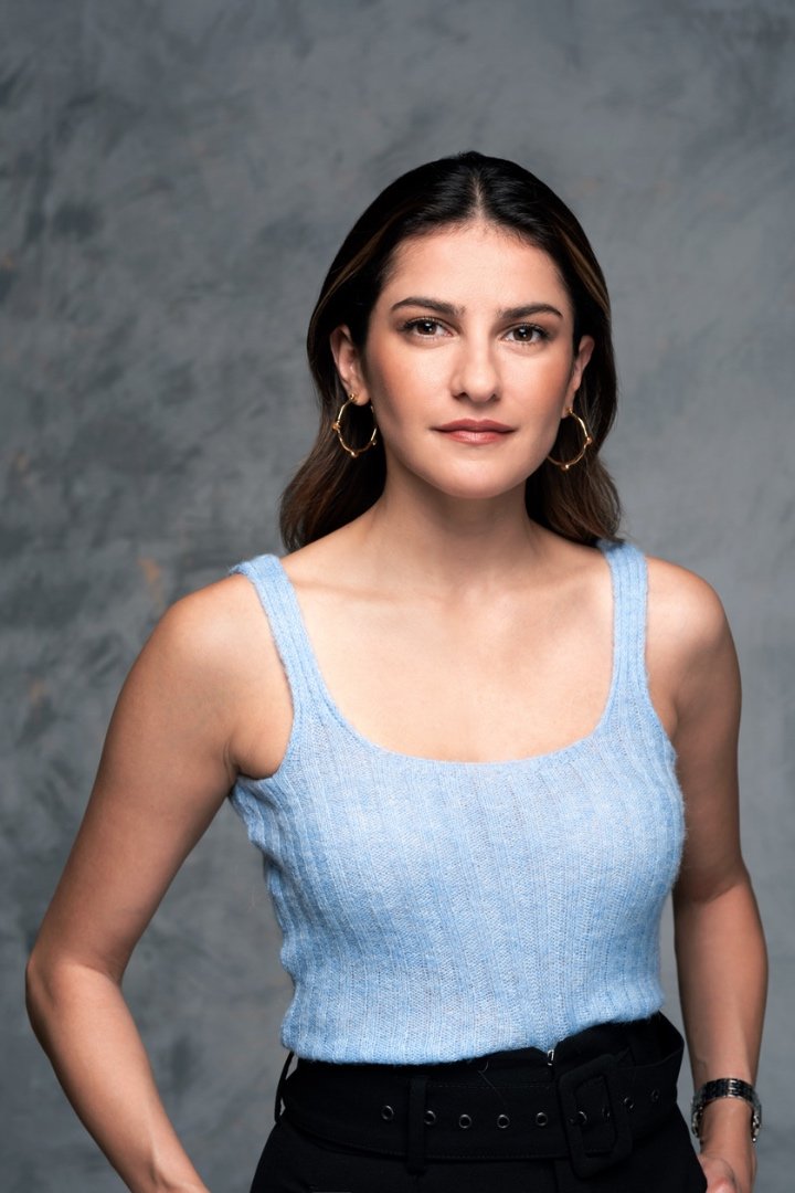 Profesyonel-Kurumsal-Is-Fotografi-Cekimi-Linkedin-Fotograf-Cekim