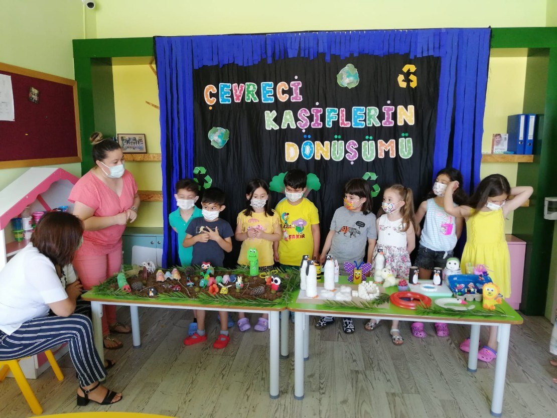 5ff8f9e9-d672-41b5-b273-7f17b5aebe3c