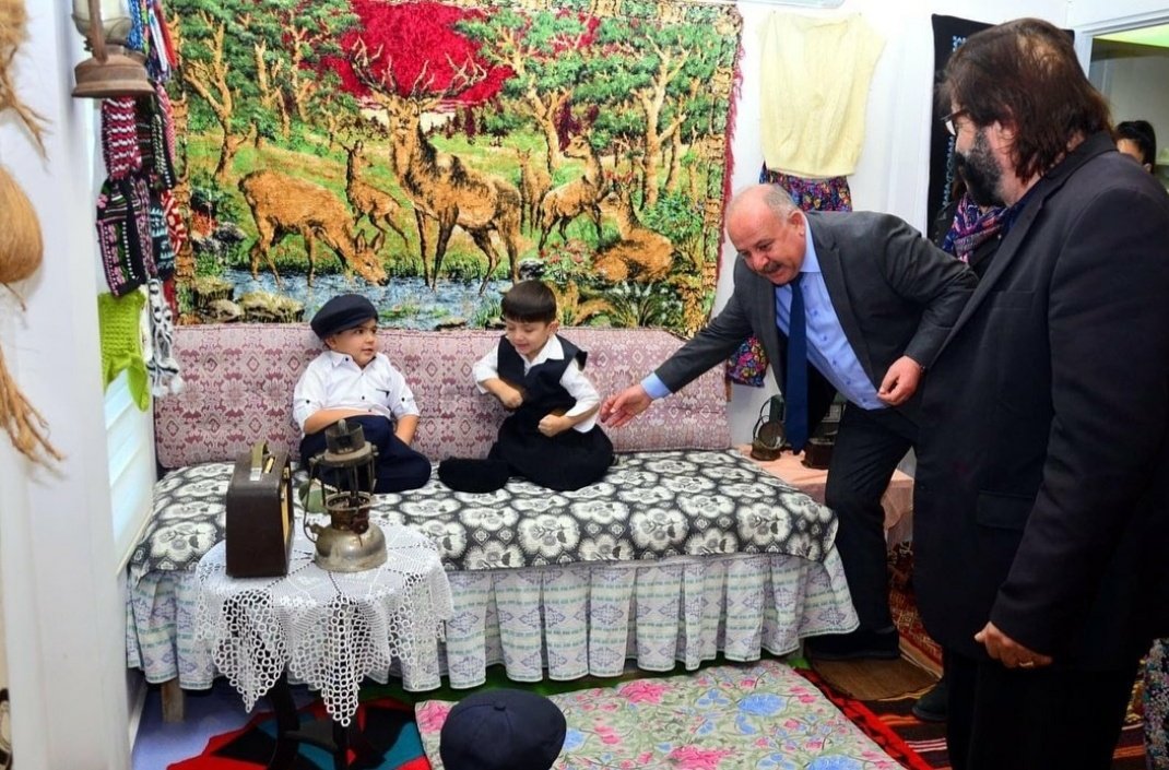 dfbd297f-c5de-45bf-a550-4c3f9fbf46d9