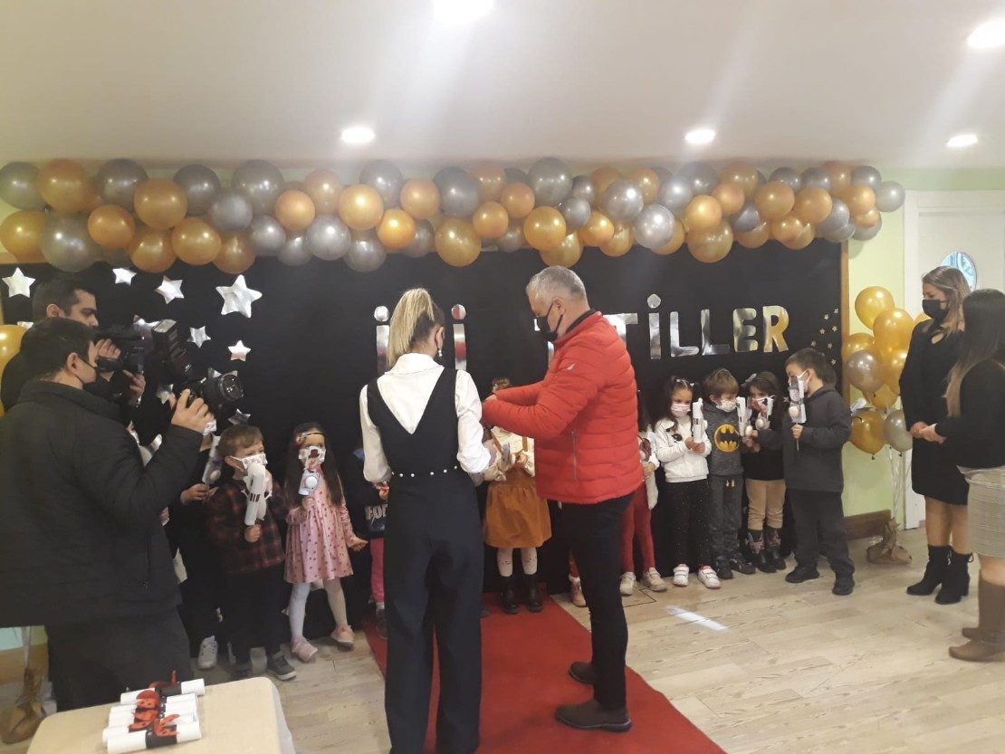 f34354cf-53d6-4cef-86d2-368b76de3a1a